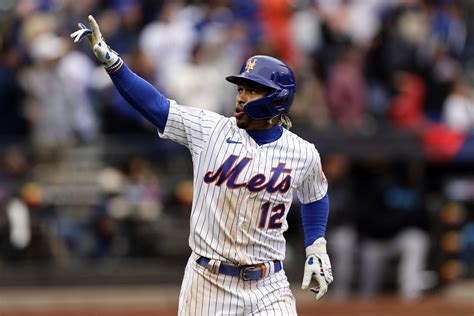 Francisco Lindor, Pete Alonso homer in Mets’ rout of Marlins in home opener
